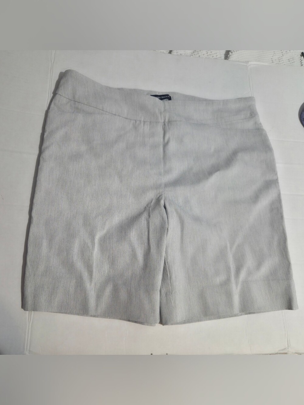 Hilary Radley Size 10 Grey Pull-On Bermuda Shorts NWOT
